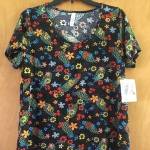 LuLaRoe Brand New Medium Classic T